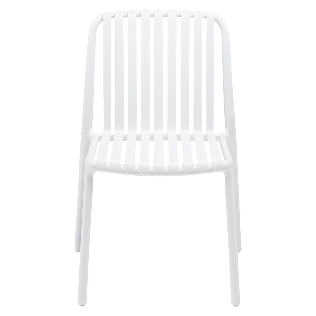 Montert Stabelstol ute Lago plast 55x56 cm i hage