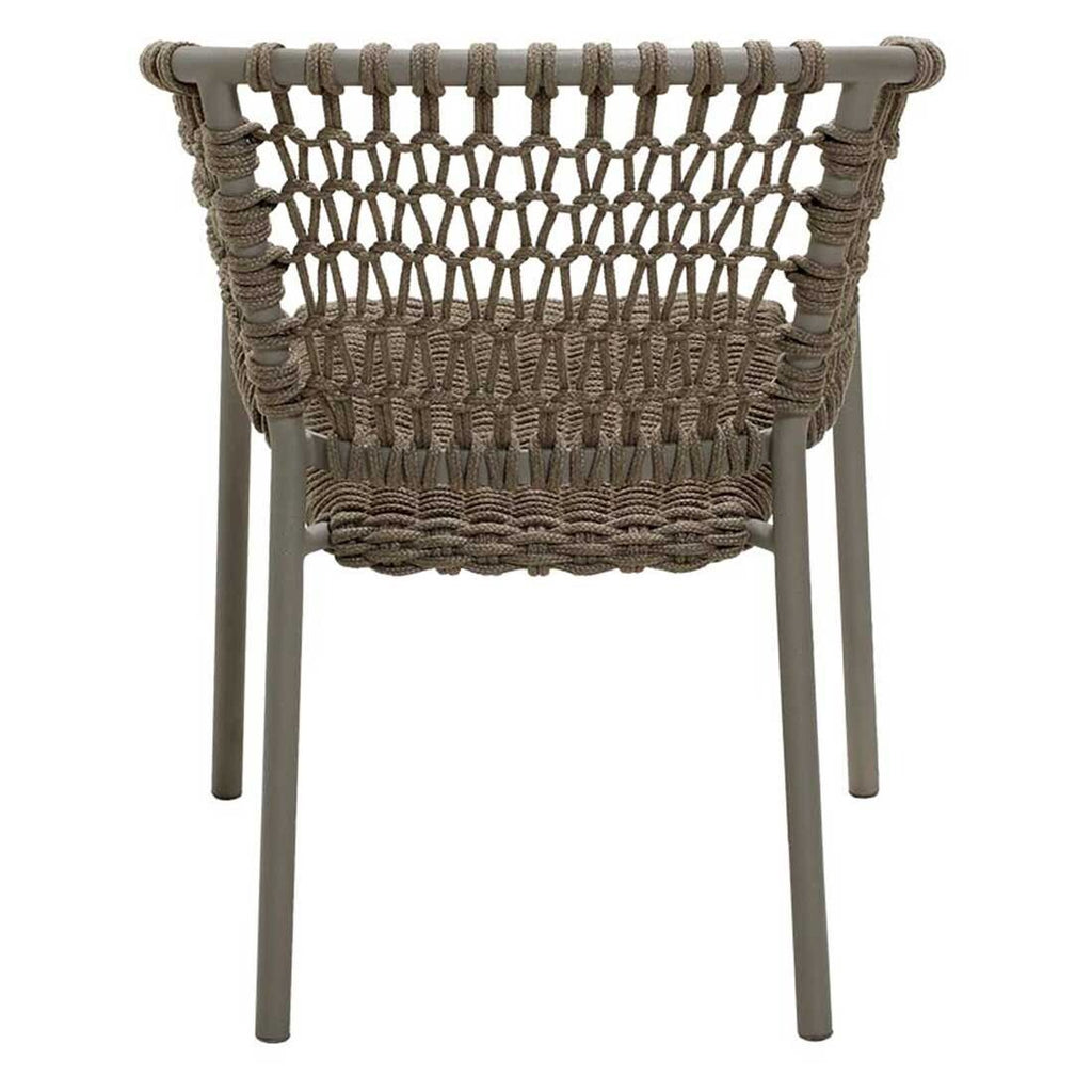 Montert Stabelstol ute Ocean aluminium tau taupe på terrasse