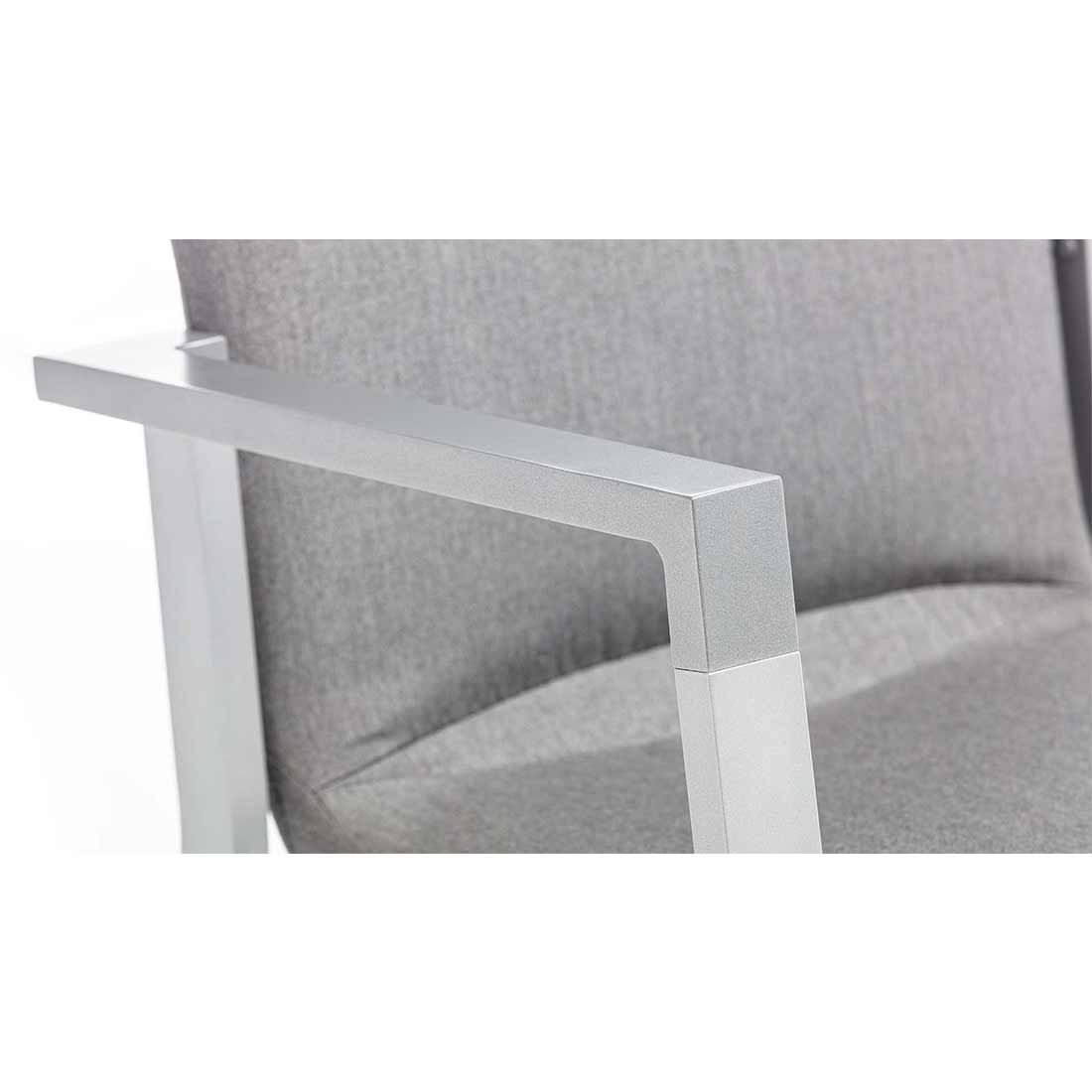 Stabelstol ute Rasmus aluminium/Sunbrella sølv stablet