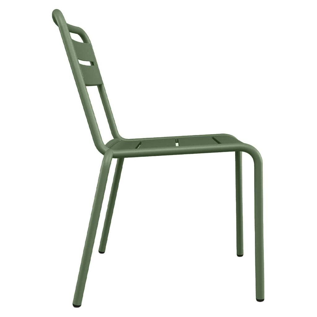 Montert Stabelstol ute Star stål 54x61 cm - emu på terrasse