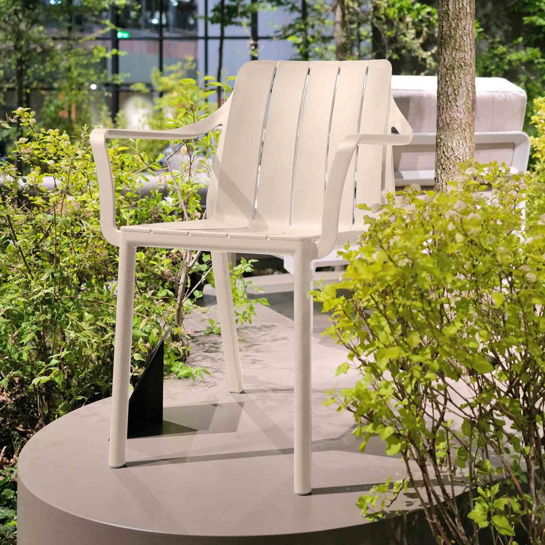 Detaljbilde av Stabelstol ute Tiberina plast 59x55,5 cm - Nardi