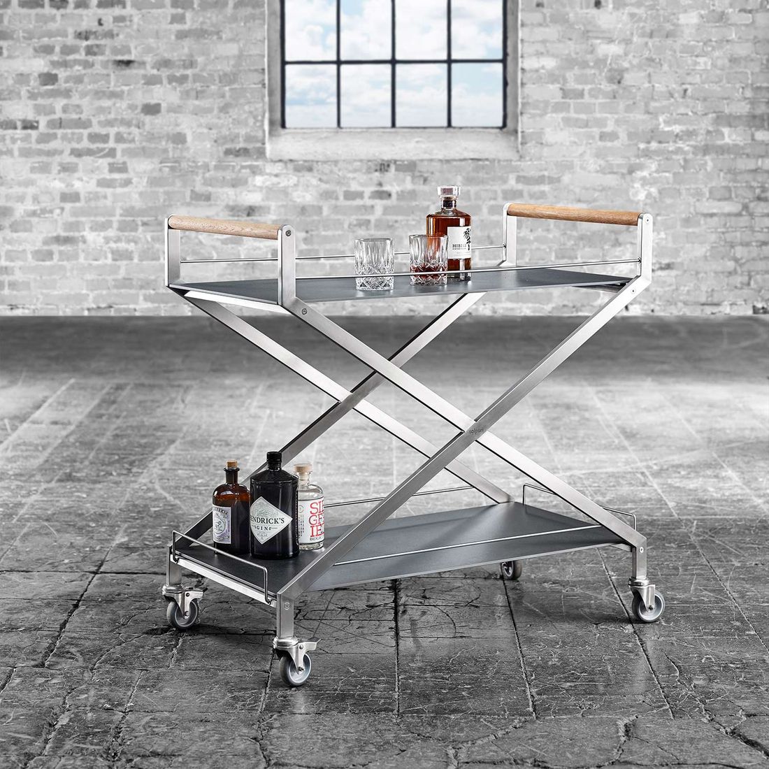 Trillebord ute Trolley One bakside med hjul