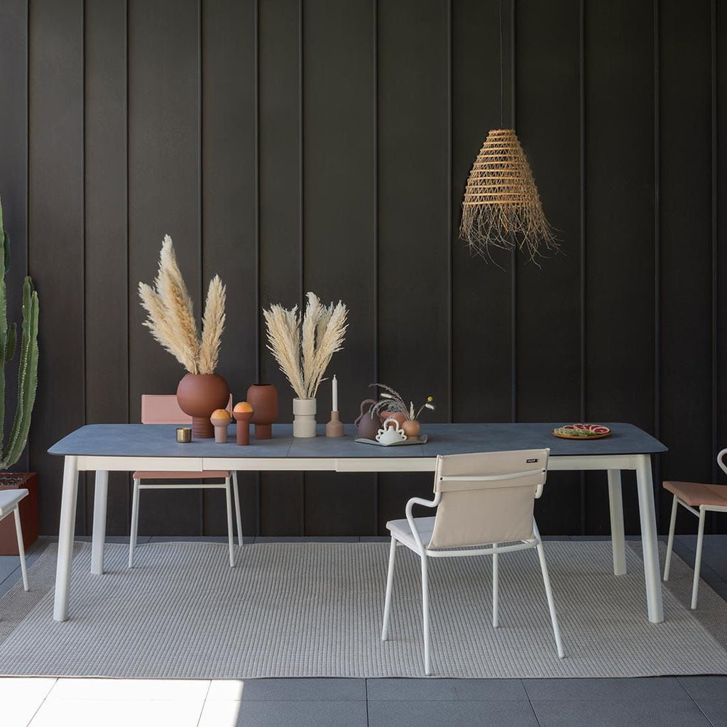 Utendørsteppe Melya 240x340 cm polypropylen beige detalj av stoff