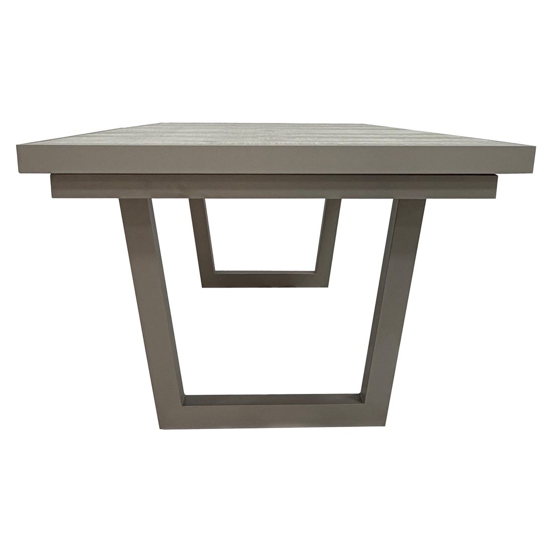 Uttrekkbart hagebord Alice aluminium/keramikk 200/260x100 cm montert i hage