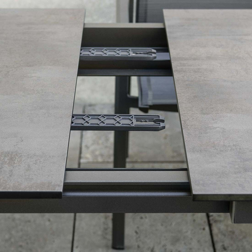 Uttrekkbart hagebord aluminium Silverstar 160/210x90 cm Stern nærbilde av aluminiumramme