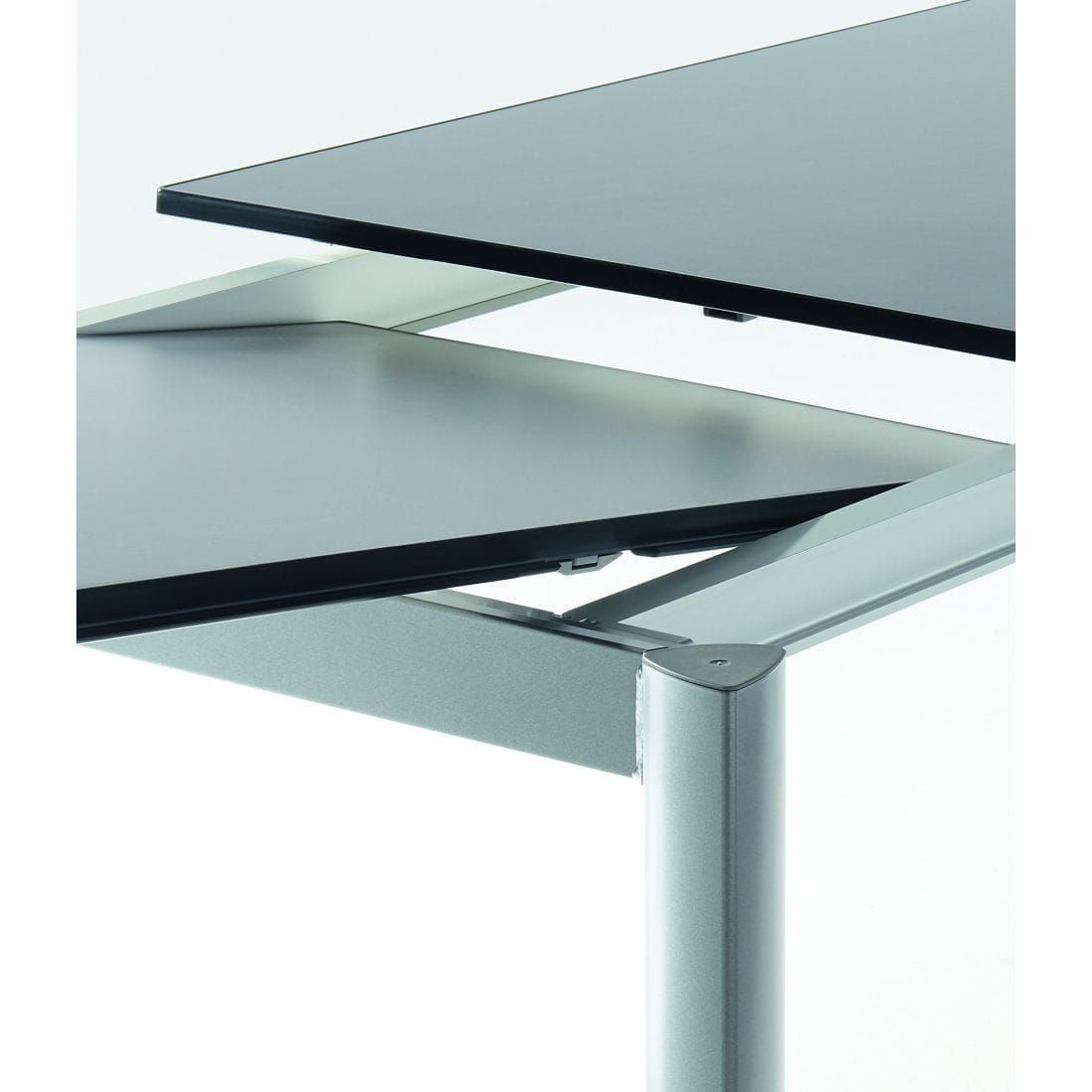 Montert uttrekkbart hagebord aluminium Vivodur antrasitt i hage