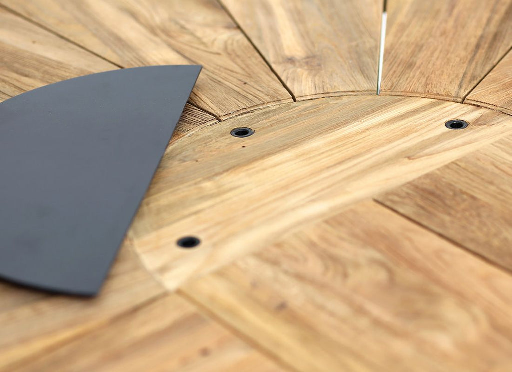Sideprofil av Uttrekkbart hagebord Catax Ø135/185 cm rustfritt stål/teak
