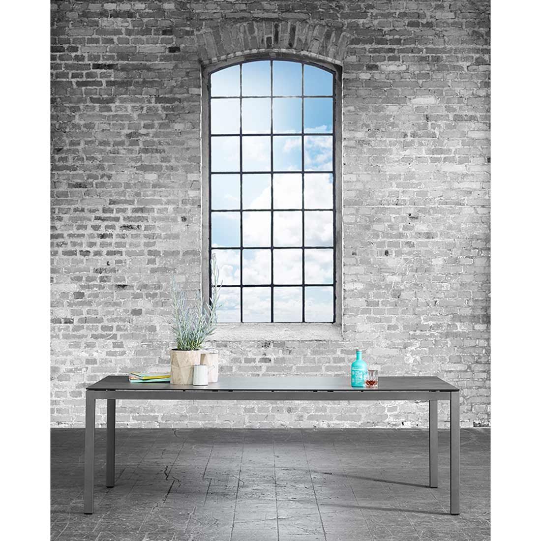 Uttrekkbart hagebord Classic 160/220x100cm aluminium/Dekton med stoler