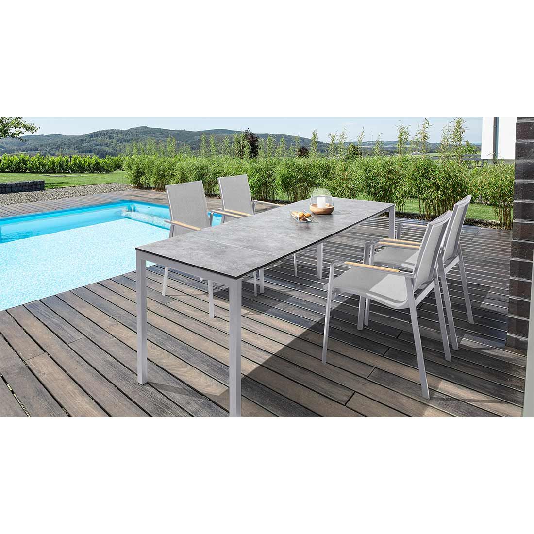 Uttrekkbart hagebord Cubic 138-210x68 cm aluminium/HPL sammenfoldet