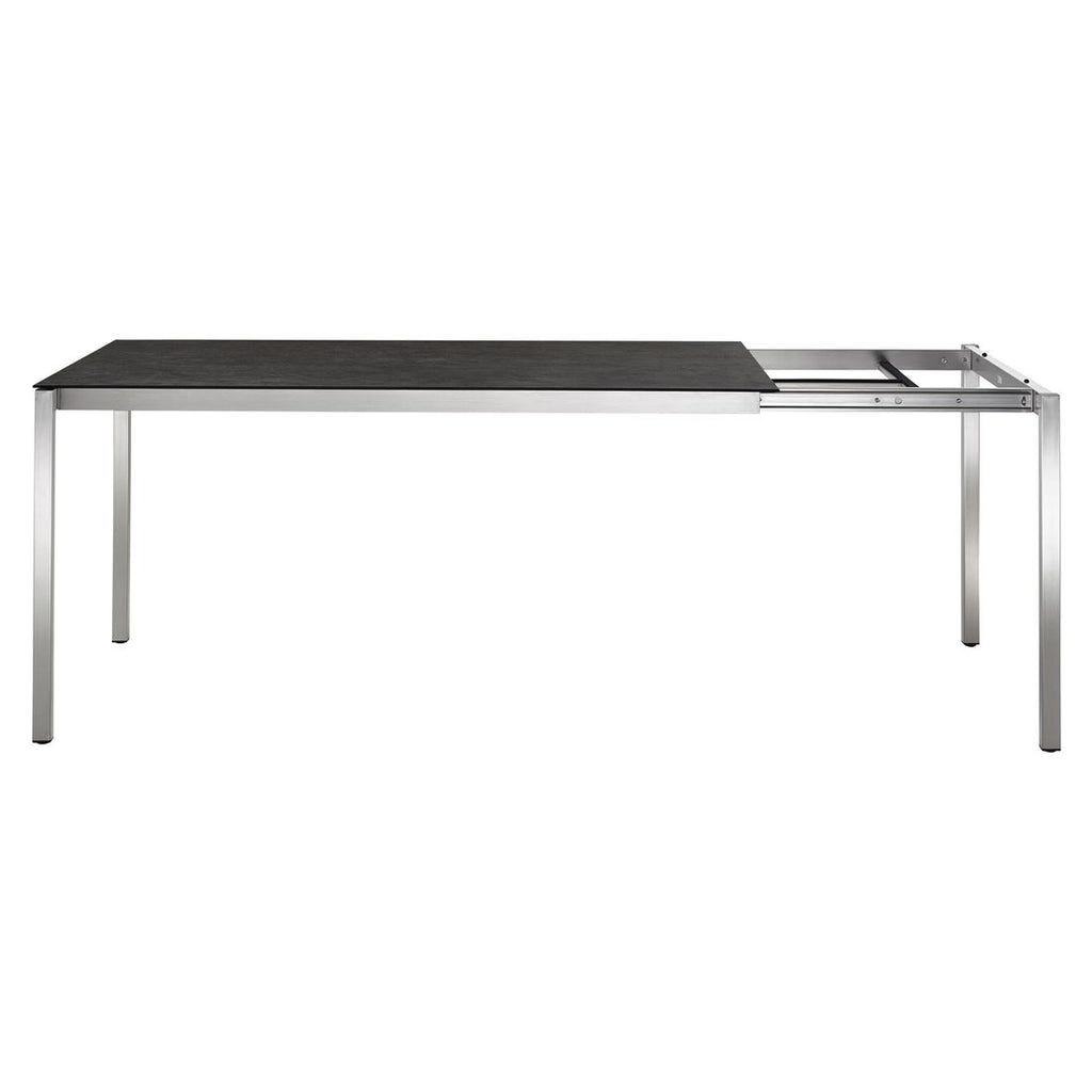 Montert uttrekkbart hagebord Kreta 160/220x100cm rustfritt stål/Dekton på terrasse