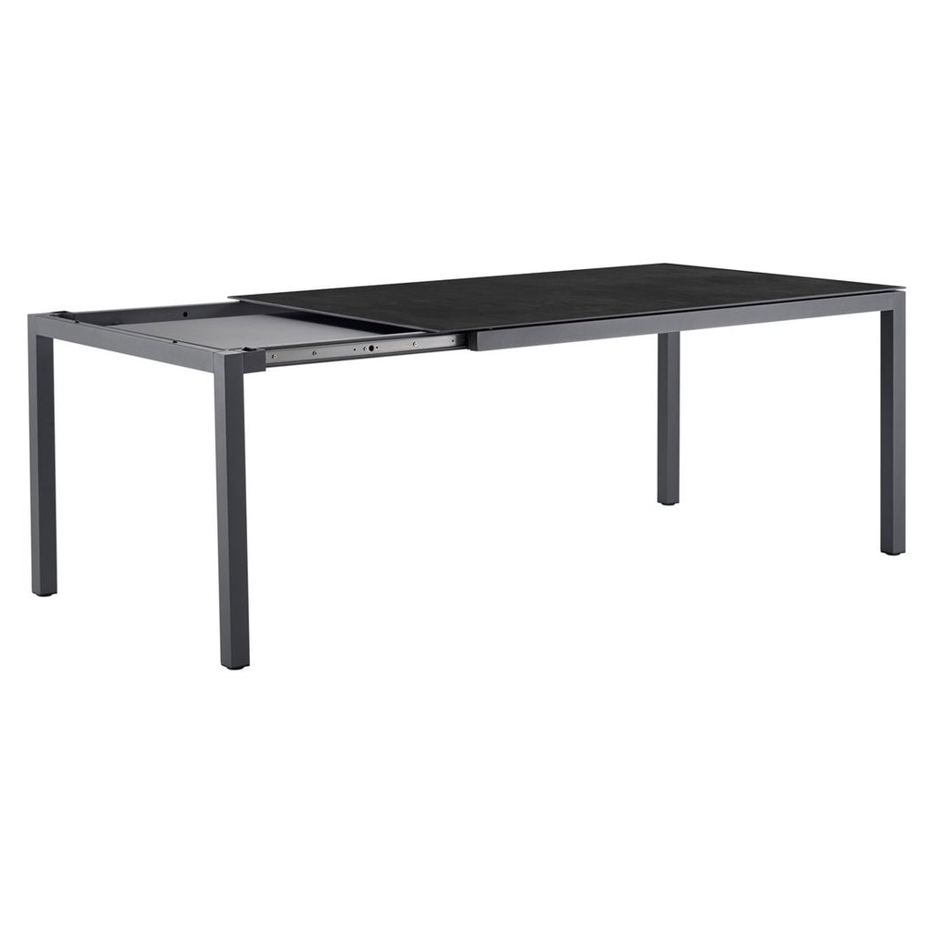 Uttrekkbart hagebord Mia aluminium/keramikk 220-300x100 cm montert på terrasse